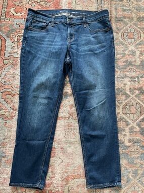 Old Navy Women's Boyfriend Straight-Leg Jeans in Dark Blue Wash, 14